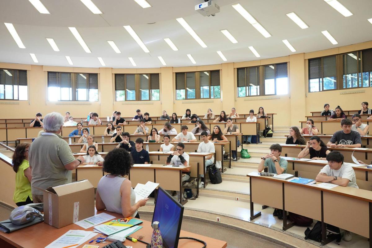 Galería | La primera jornada de la Selectividad en Badajoz, en imágenes