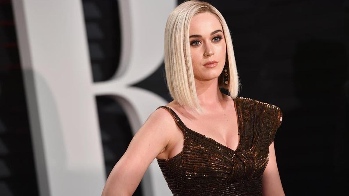 Oscar 2017: Katy Perry, con vestido metalizado