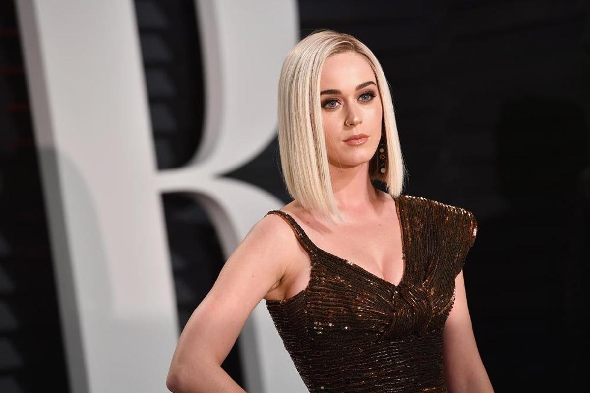 Oscar 2017: Katy Perry, con vestido metalizado