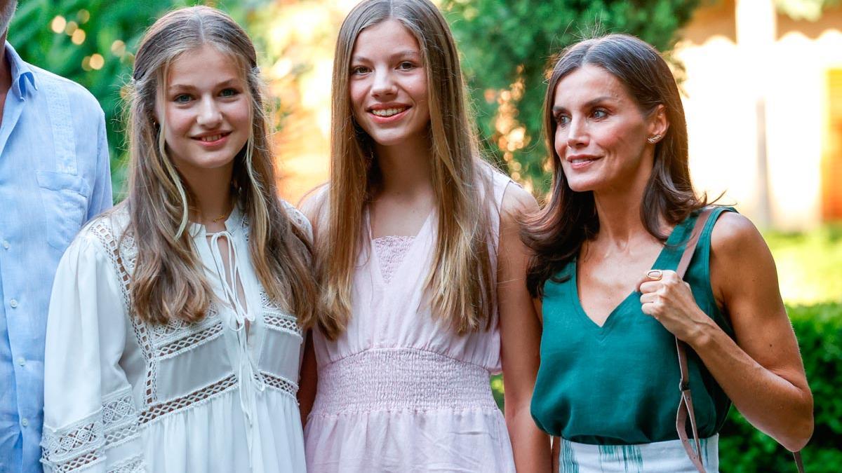 El armario compartido madre-hijas de la reina Letizia, la princesa Leonor y la infanta Sofía