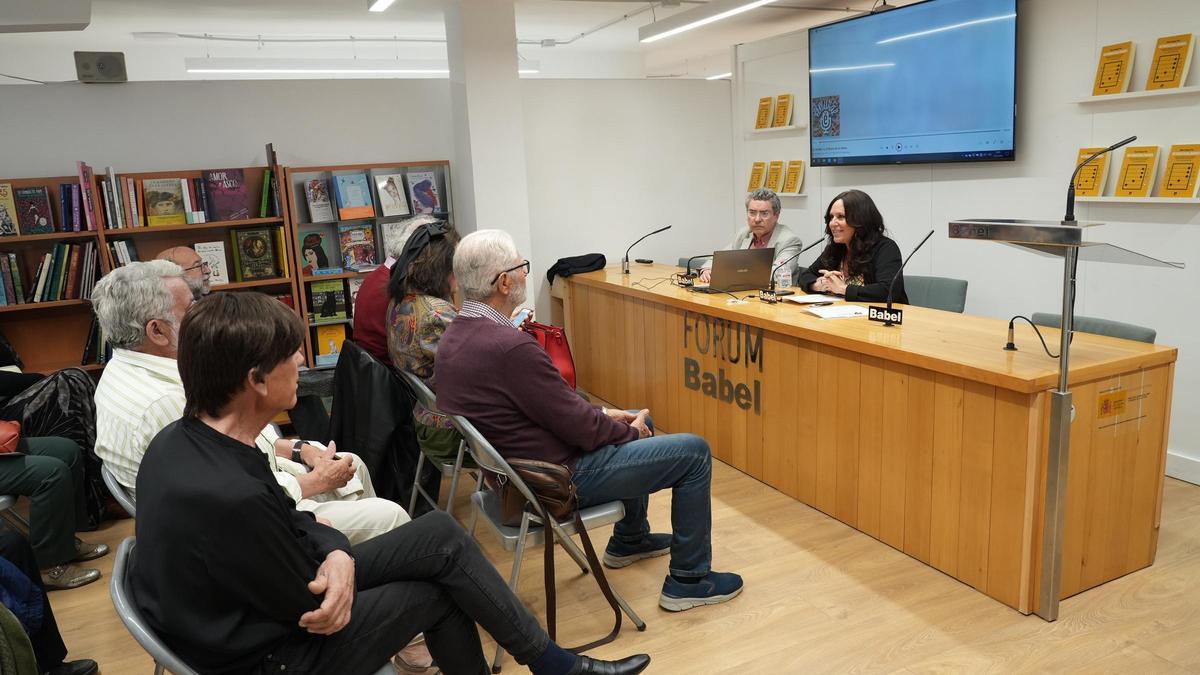 La conferencia 'De la ràdio al pòdcast' defendió el 'género' como una reinvención de la radio antes de la televisión