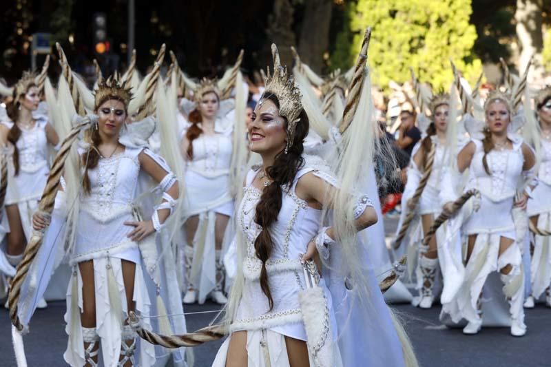 Actos del 9 d'Octubre: Desfile de Moros y Cristianos