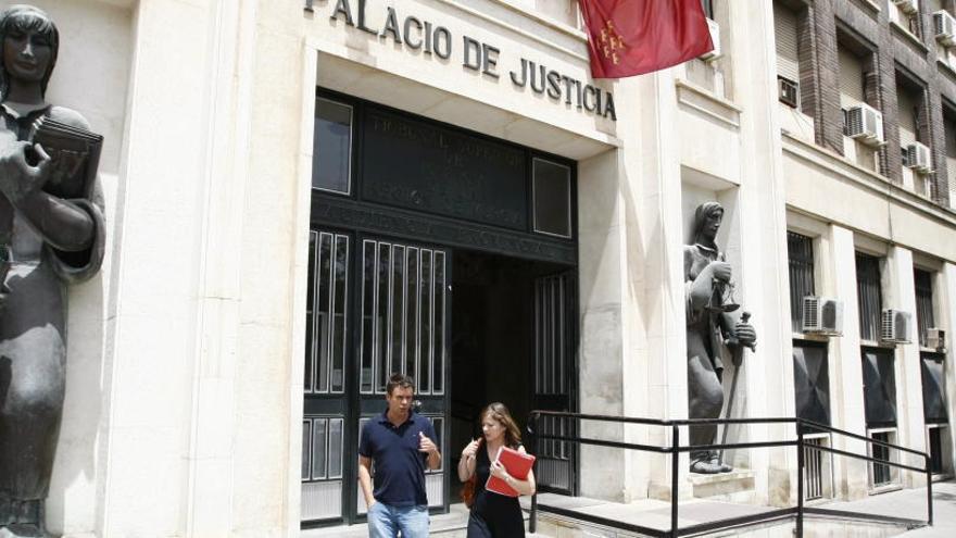 Fachada del Palacio de Justicia de Murcia.