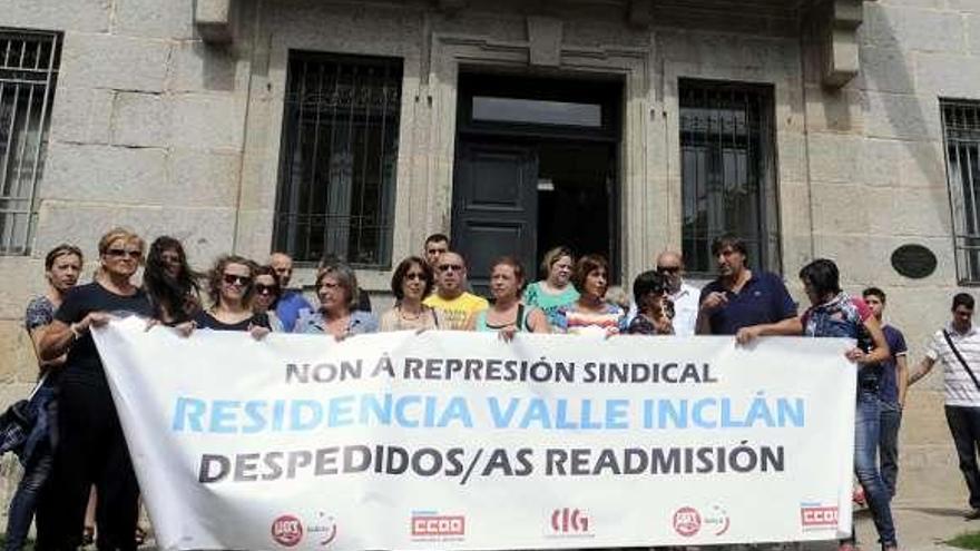 Una concentración de protesta en Vilanova.  // Noé Parga