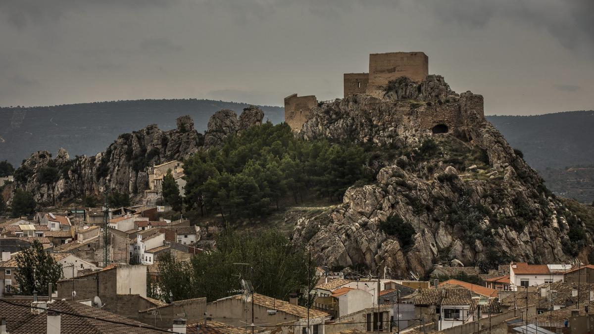 El castillo de Ayora, parte del patrimonio valenciano que se rehabilitará en 2022.