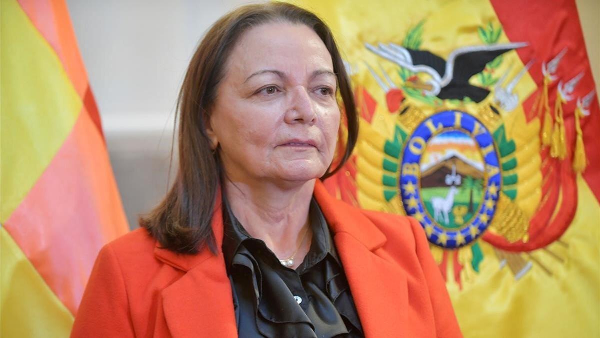 La ministra de Salud de Bolivia, Eidy Roca, en un acto público el 28 de mayo.