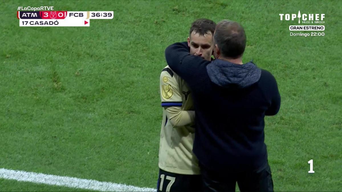 Atlético de Madrid - FC Barcelona: La tarjeta amarilla a Marc Casadó