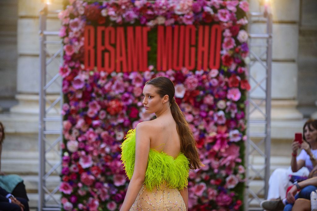 Desfile de moda en la plaza del Ayuntamiento de Cartagena