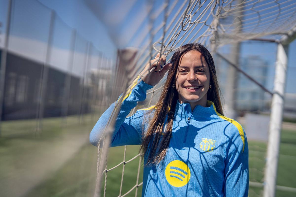Sant Joan Despí 27/03/2026 Deportes. Retratos a Clara Serrajordi jugadora del FC Barcelona femenino. Foto de Zowy Voeten