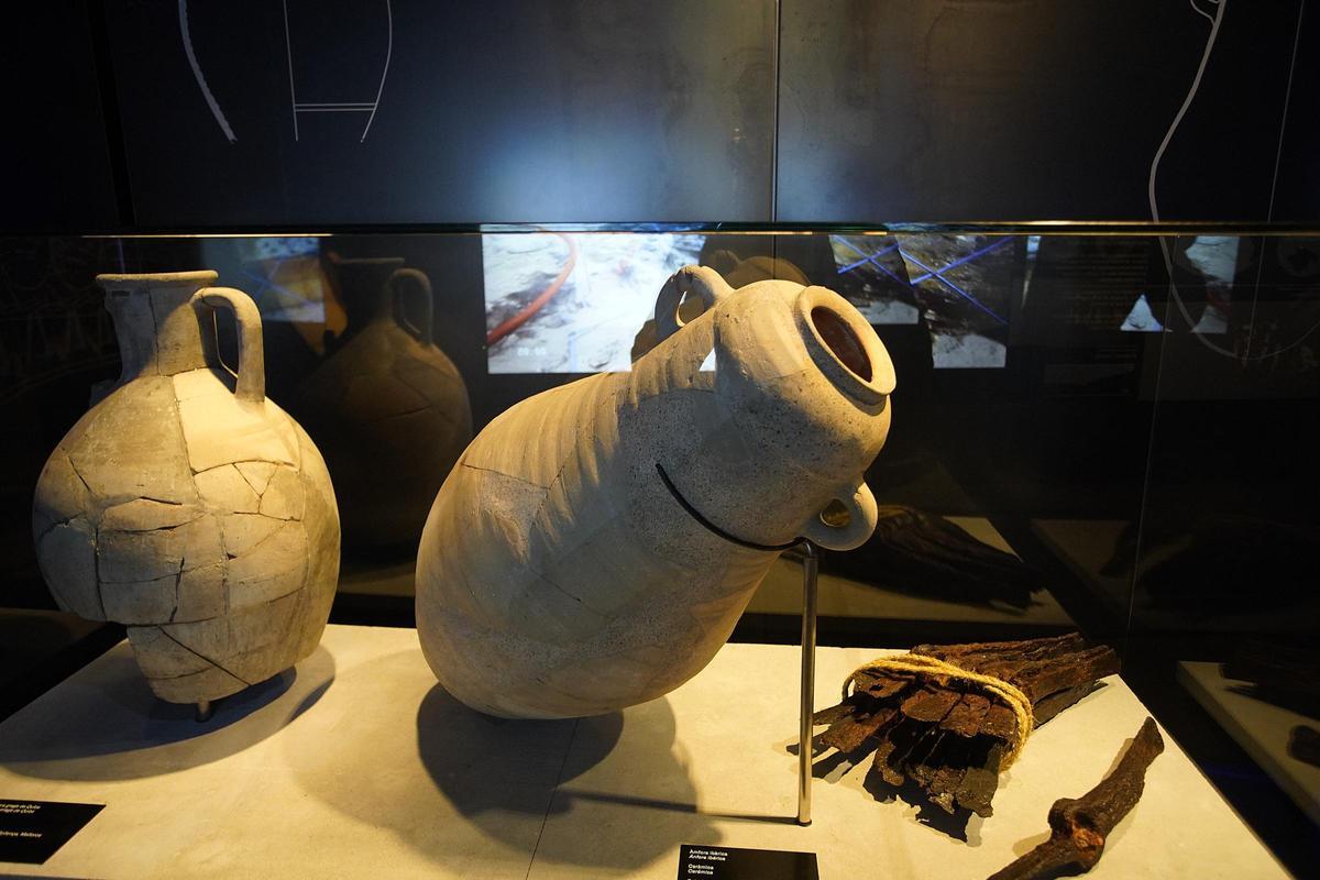 L'exposició 'Naufragis. Arqueologia submergida' s'endinsa en el món de l'arqueologia subaquàtica