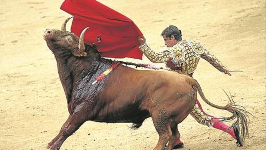 El Juli divide al público en una tediosa tarde