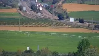 Colapso en la A-6 por el incendio de un vehículo: carril cortado entre Villalpando y Cerecinos