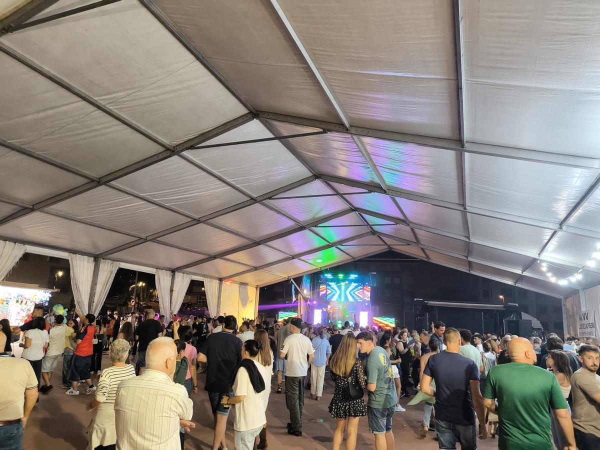 EN IMÁGENES: Las Vegas sale con los cubiertos a la calle para celebrar las fiestas