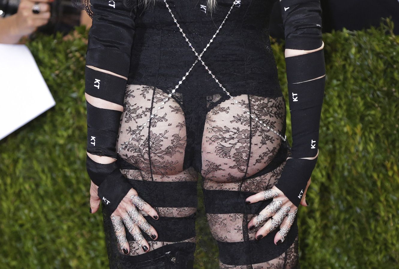 Madonna Is Cheeky In Givenchy At Met Gala 2016!: Photo 3646163, 2016 Met  Gala, Madonna, Met Gala Photos