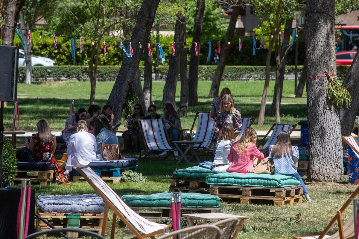 La zona de picnic del Parque Grande permitirá reponer fuerzas mientras se disfruta de la naturaleza en estado puro del Zaragoza Florece.