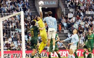El Celta  resiste con la lengua fuera