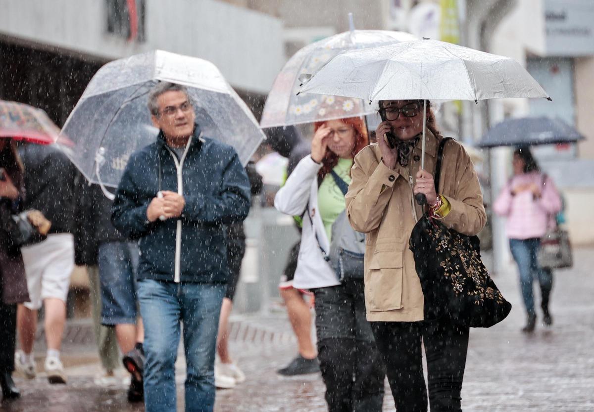 L’Aemet adverteix de l’arribada d’una borrasca que podria deixar pluges "fortes i persistents" en diversos punts d’Espanya