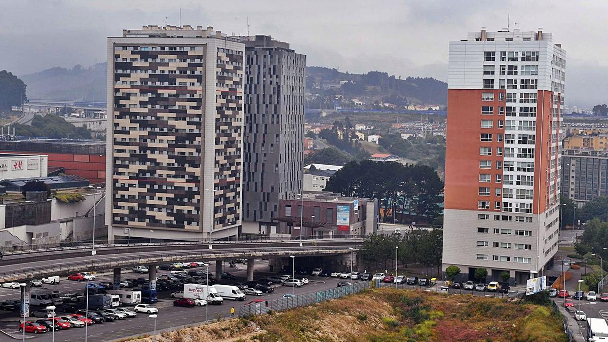 Vista del polígono residencial de Someso, este verano. |   // VÍCTOR ECHAVE