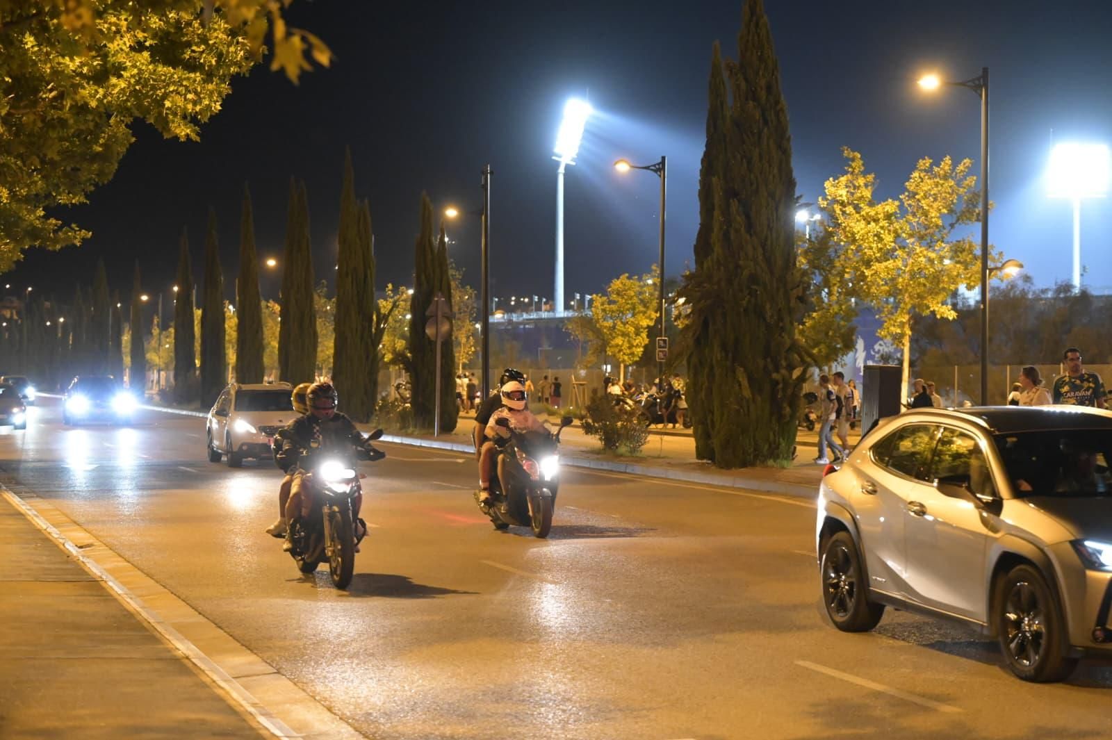 EN IMÁGENES | Atascos a la salida del Ibercaja Estadio