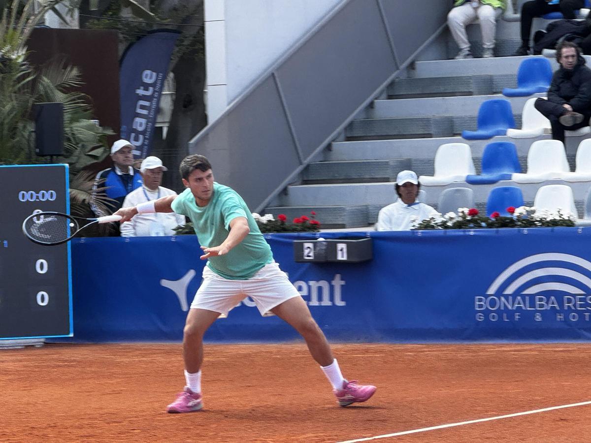 Pablo Llamas durante el partido de este viernes