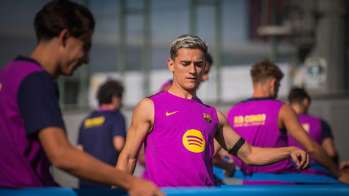 Gavi, en un entrenamiento con el Barça en la ciudad deportiva de Sant Joan Despí.