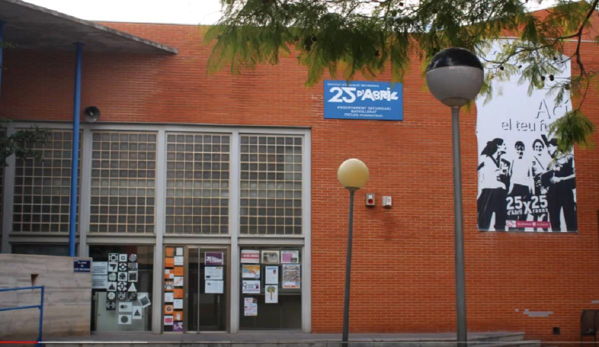 IES 25 d'Abril, el centro de educación público de secundaria y bachillerato en Alfafar.