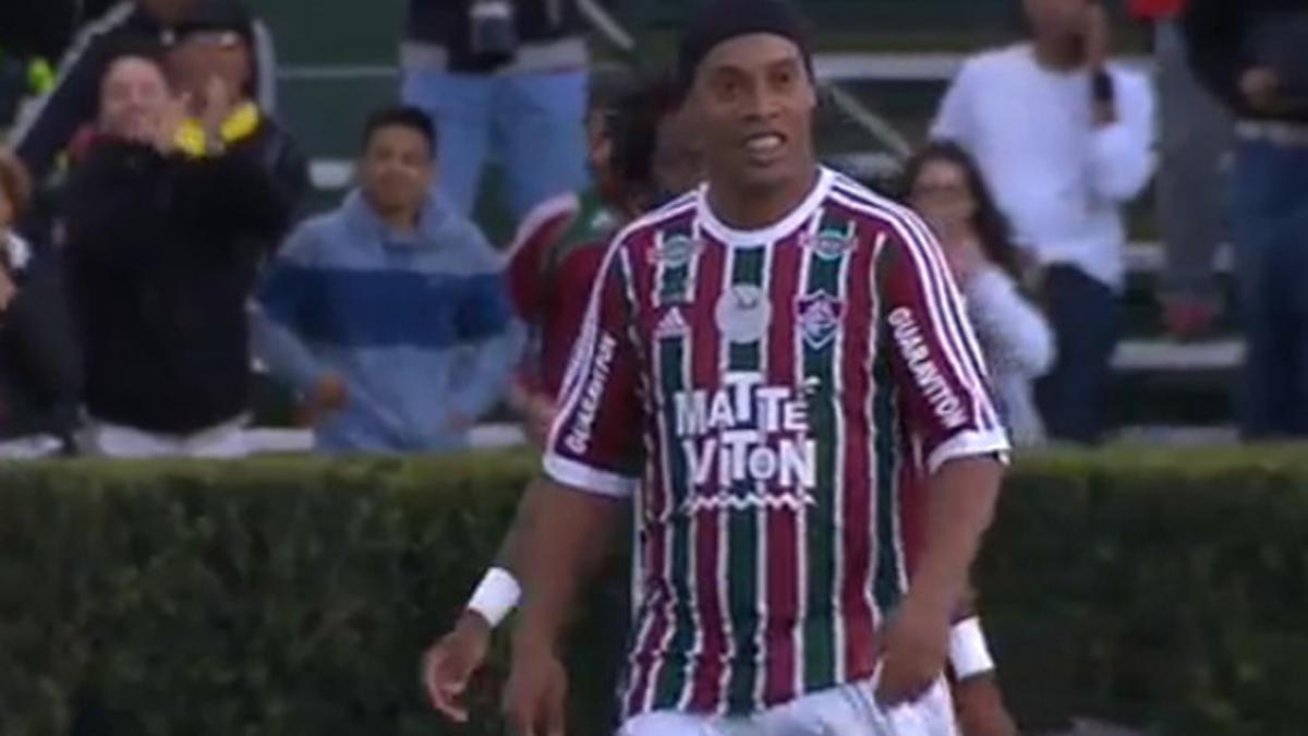 Ronnie volvió a jugar con el Fluminense