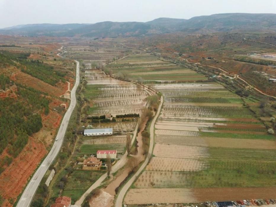 El río Túria se desborda a su paso por Ademuz