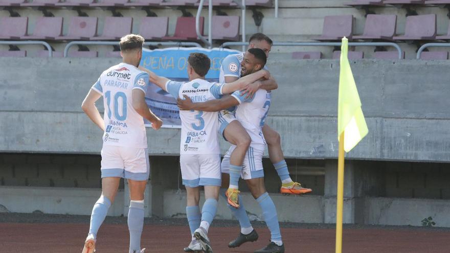 Ganar lejos de San Lázaro, clave para el Compos si quiere participar en el ‘play-off’