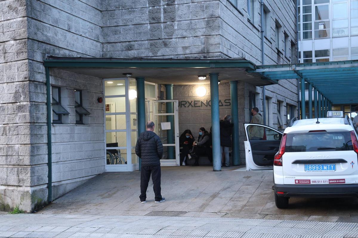 Exterior de la entrada del servicio de Urgencias de Vilagarcía.