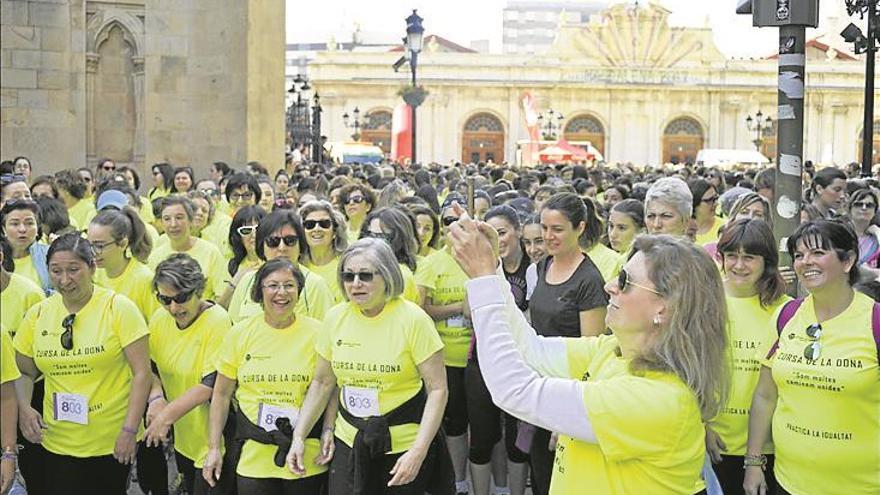 Más de 3.300 mujeres ‘corren’ por la igualdad