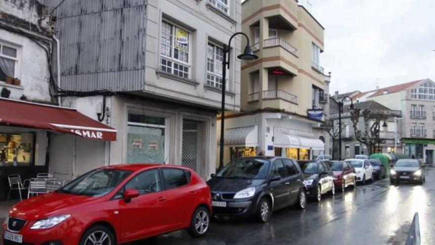 Calle Eduardo Vincenti, con vehículos aparcados. // Carmen Giménez