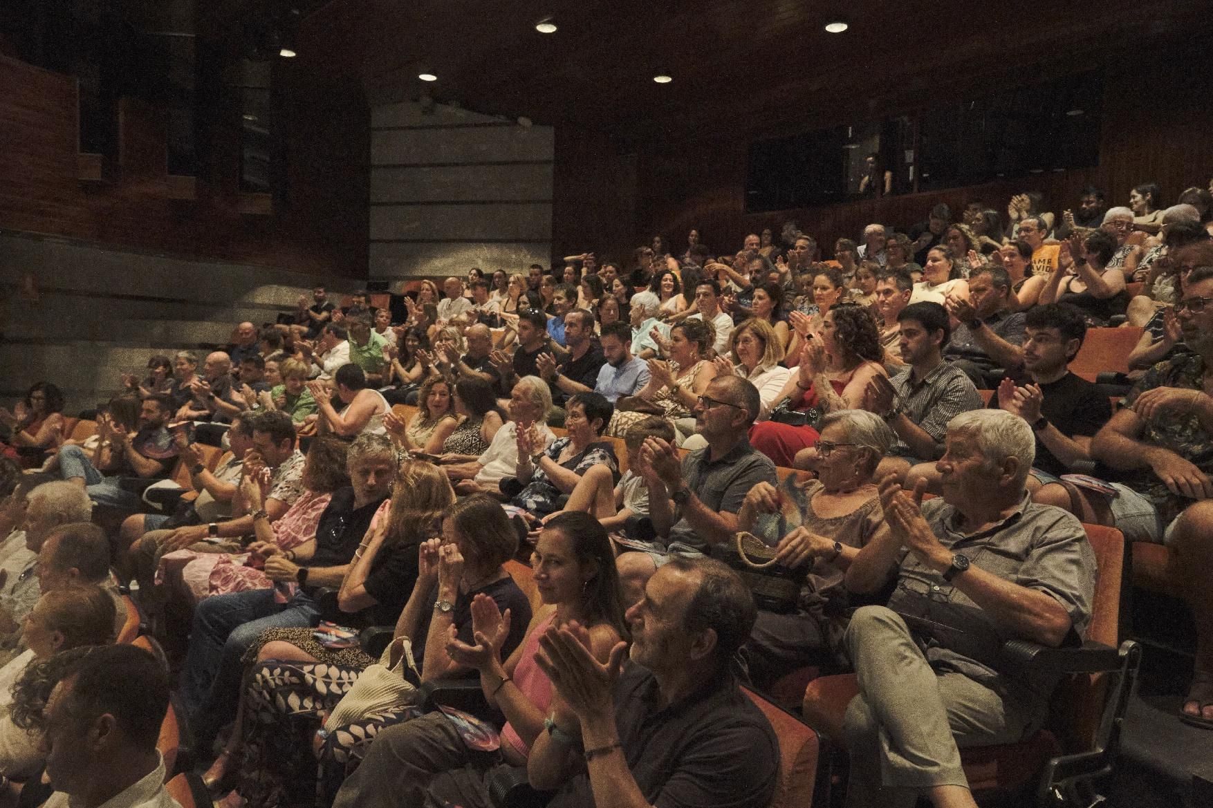 Imatges de la presentació a Manresa de la docusèrie "El millor salt", de l'Egiba