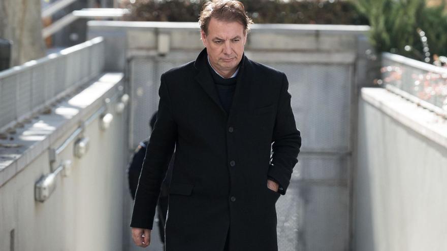 Vicente Fernández Guerrero, l’expresident de la SEPI, a la sortida de l’Audiència Nacional, el passat dia 13 a Madrid. | DIEGO RADAMÉS / EUROPA PRESS