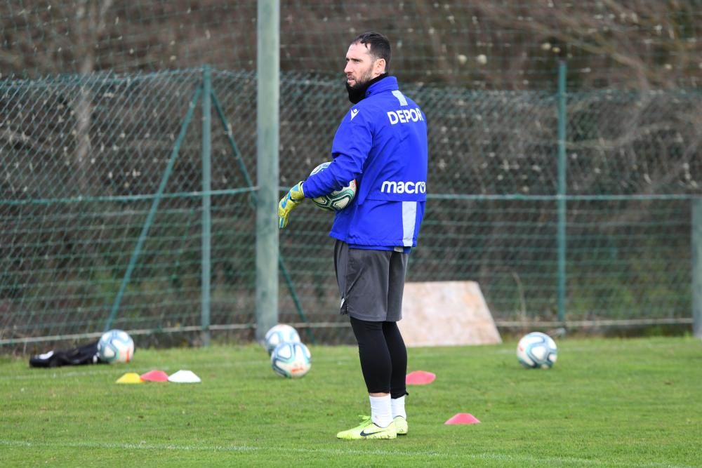 Fernando Vázquez dio a conocer la lista de convocados para el partido ante la UD Las Palmas.