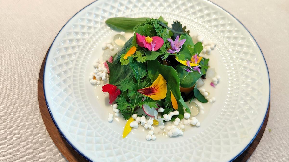 El 'xoio', plato con más de 70 vegetales, de Culler de Pau.