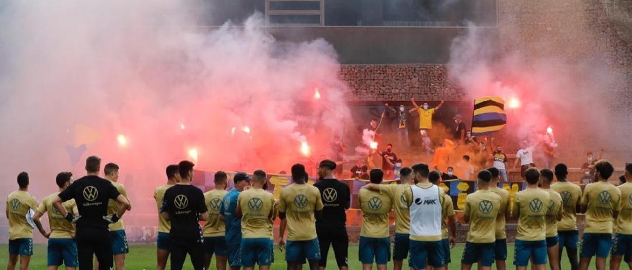 Ultra Naciente anima a la UD Las Palmas en Barranco Seco para el derbi número 66 con el CD Tenerife