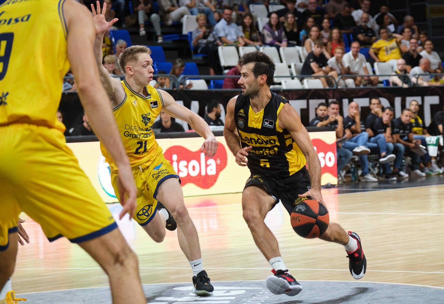 Derbi canario de baloncesto: Lenovo Tenerife 83 - 83 Dreamland Gran Canaria