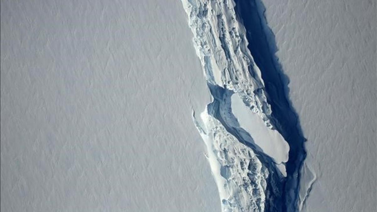 'Nace' el iceberg más grande de la historia