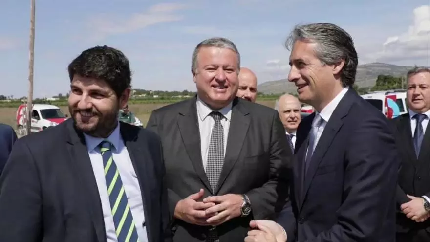 De la Serna llevará al Consejo de Ministros el tercer carril de la A-7
