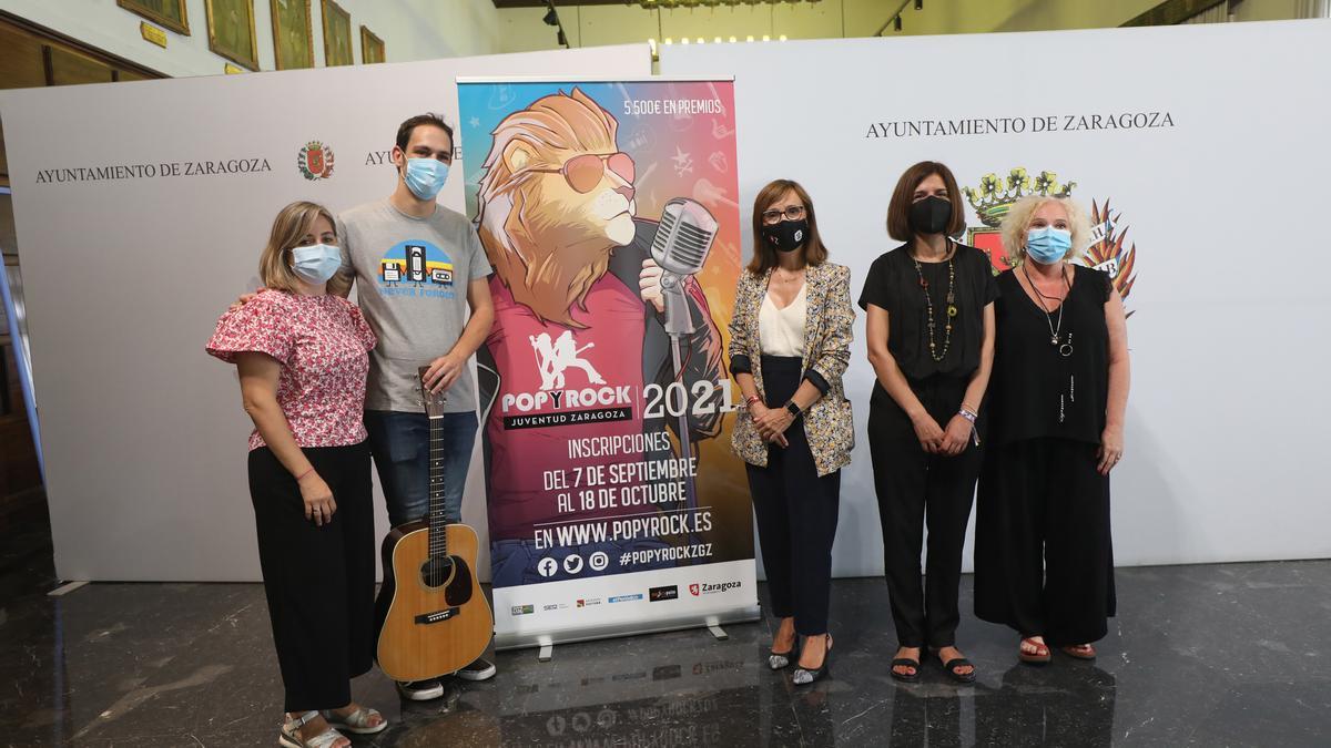 Presentación de la décimo quinta edición del festival Popyrock, este jueves en el Ayuntamiento de Zaragoza.