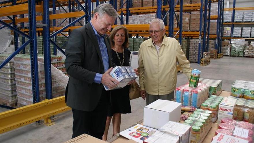 Llegan más de 600.000 kilos de comida para familias cordobesas