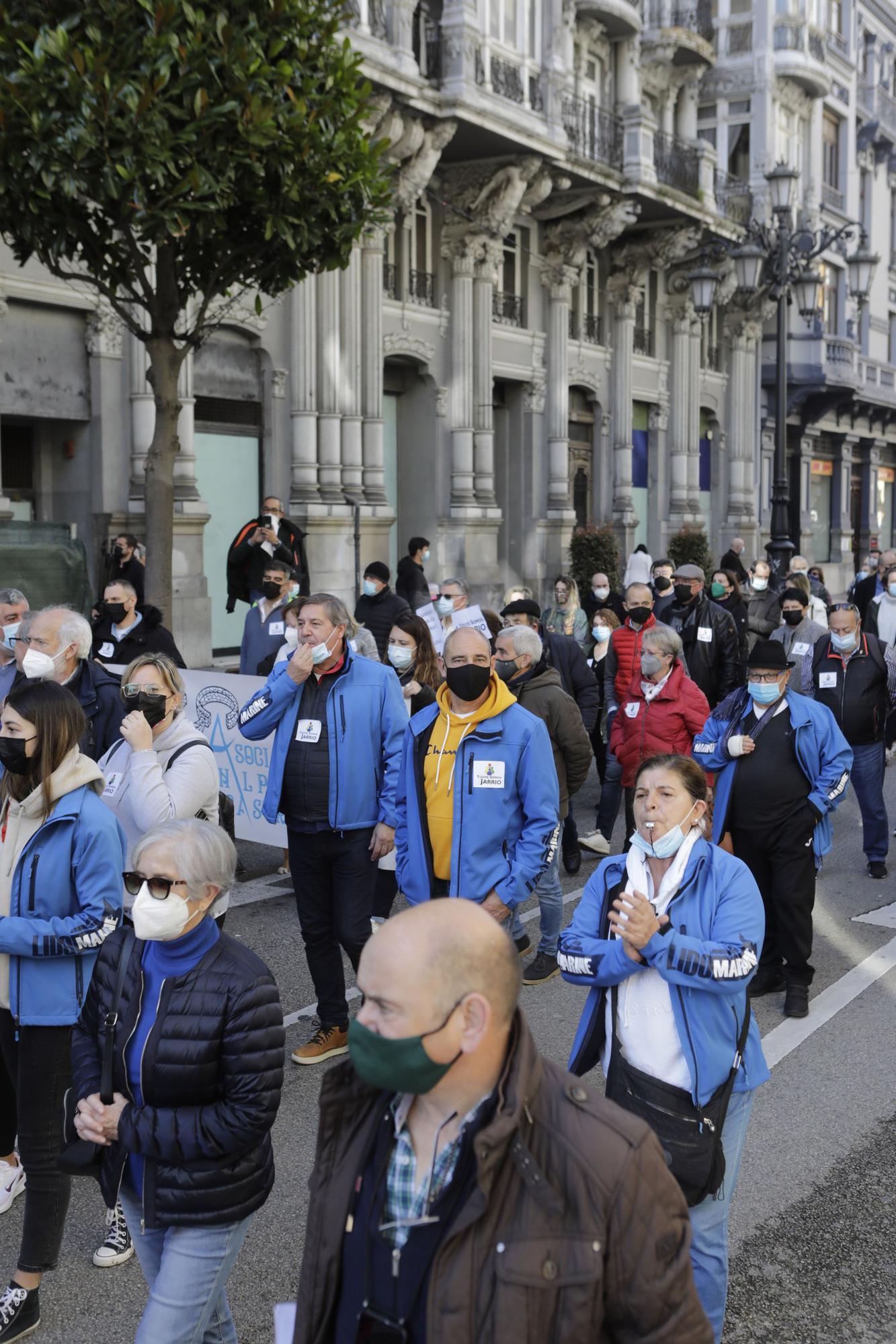 "Todos somos Jarrio" se manifiesta en Oviedo: "Luchamos porque el hospital esté bien"