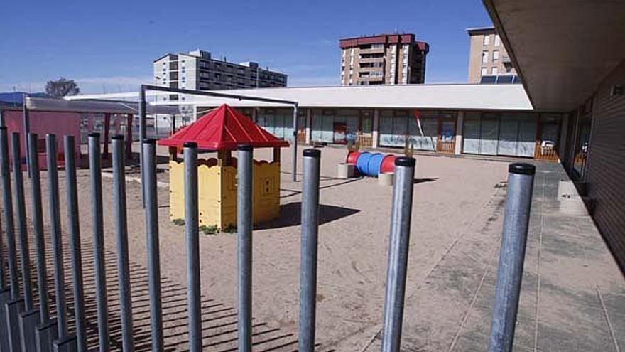 El pati de l&#039;escola bressol els Gínjols de Celrà, on va intentar amagar-se.