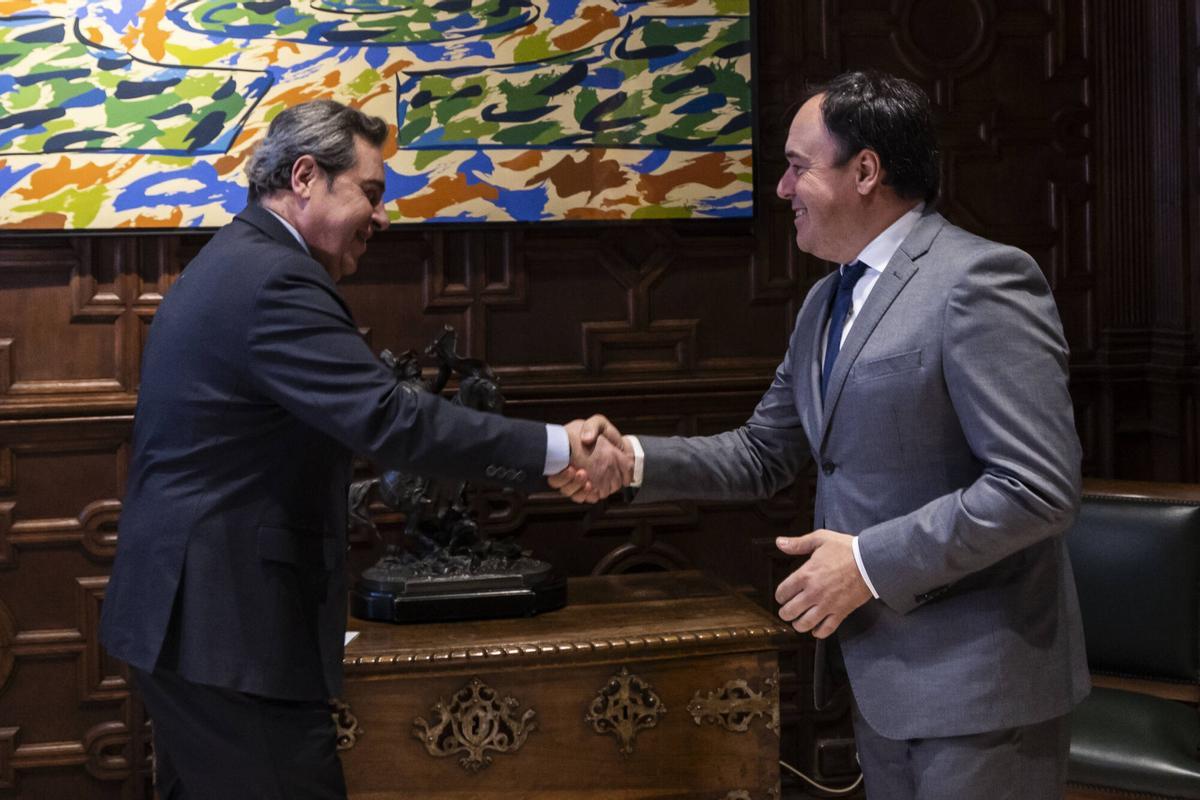 Pérez Llorca y José María Llanos, en una reunión celebrada en el Palau.