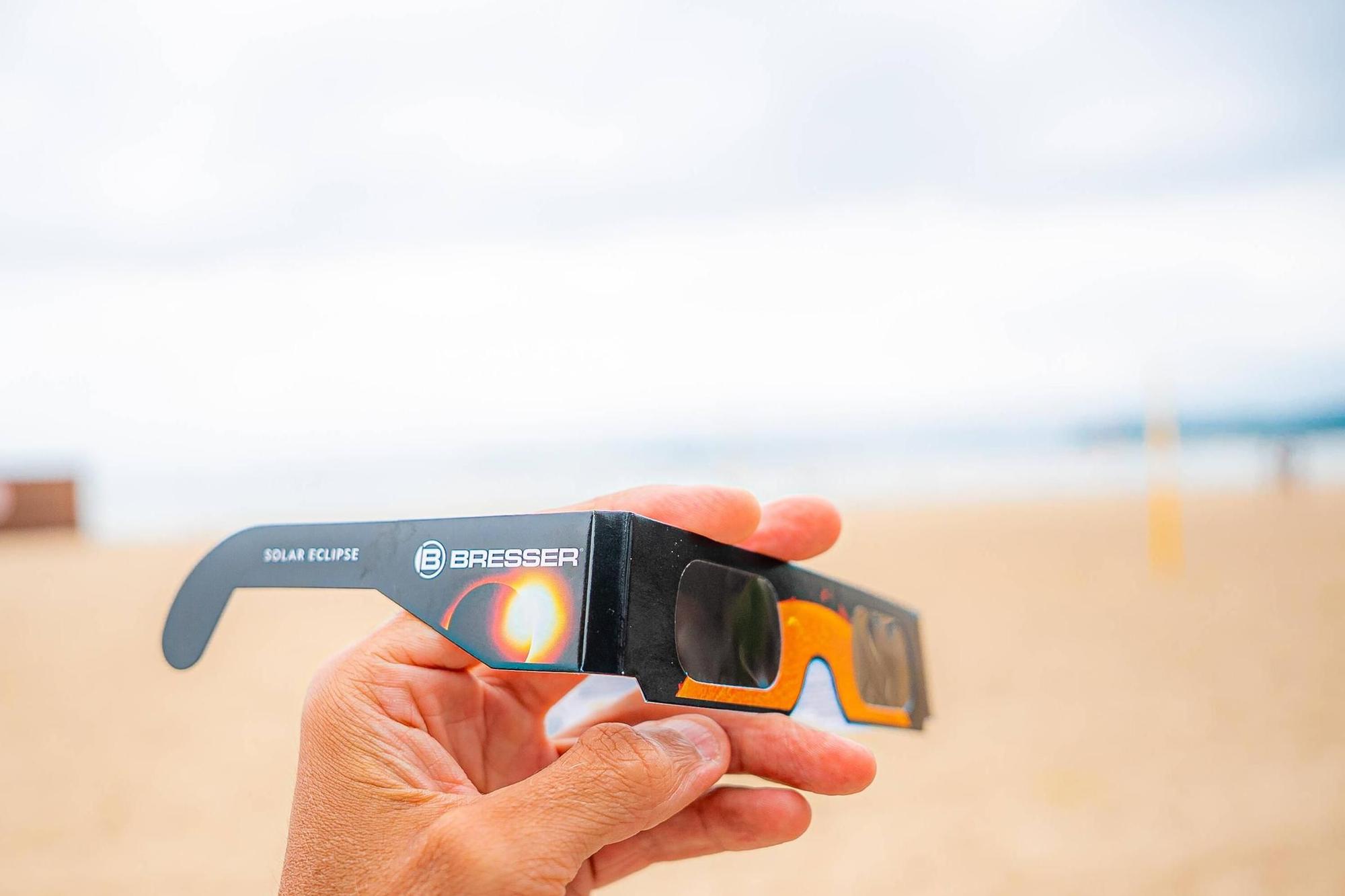 Gafas homologadas para ver el eclipse.