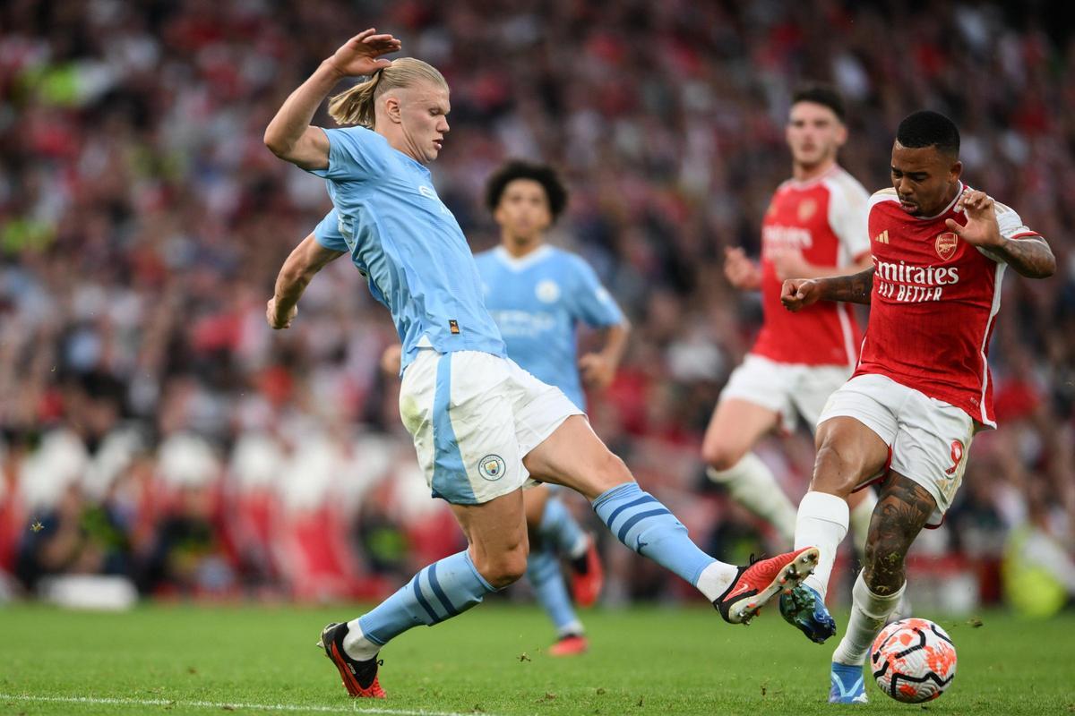 Arsenal y Manchester City siguen peleando por la Premier