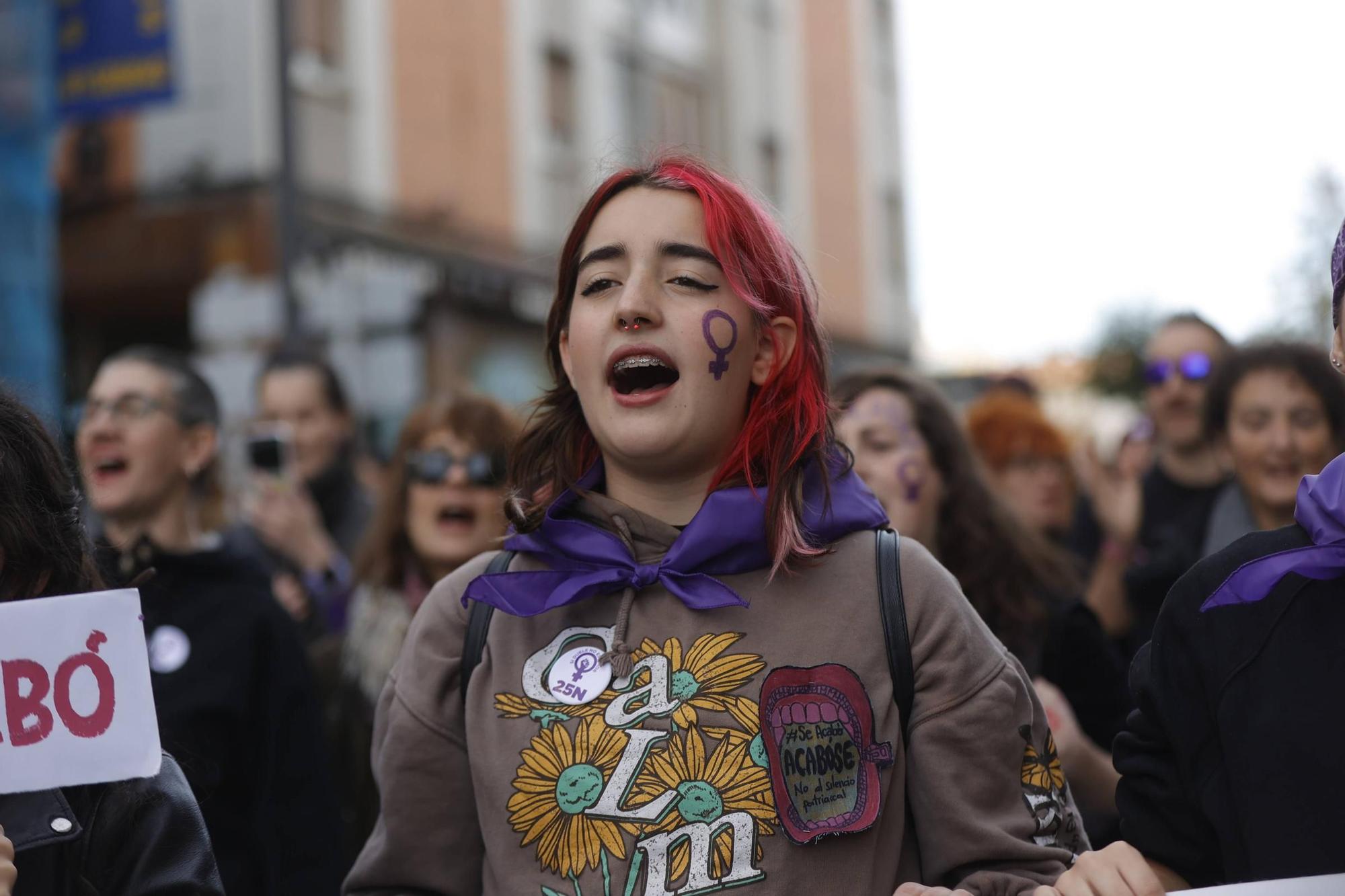 Así fue la manifestación del 25N en Pola de Siero