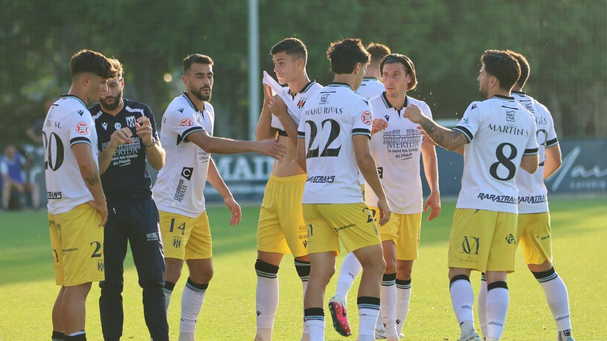 Festejo de un gol en casa del Osasuna Promesas, el pasado sábado.