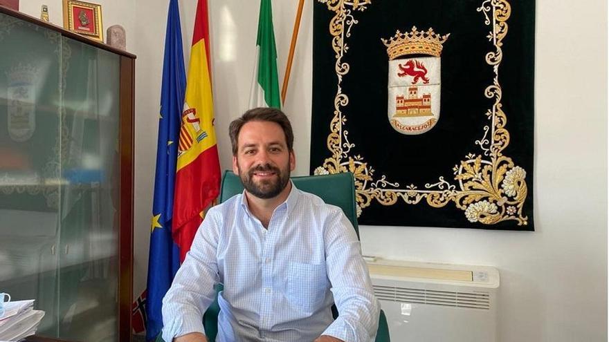 El alcalde de Alcaracejos reconoce que se ha puesto la vacuna con una dosis sobrante